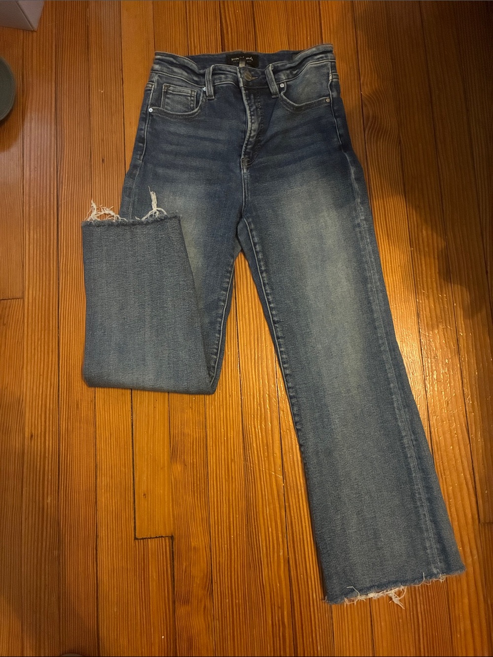 Risen Women’s Mid-Rise Straight Leg Jeans in Washed Blue